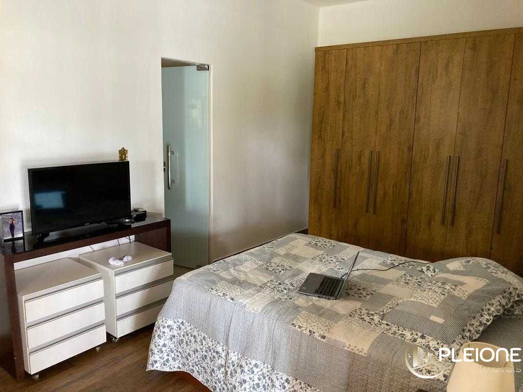 Chácara à venda com 5 quartos, 11600m² - Foto 9
