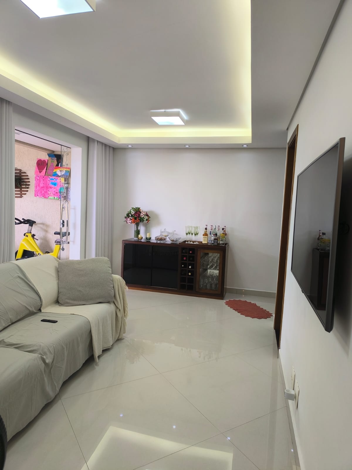 Apartamento à venda com 3 quartos, 106m² - Foto 1