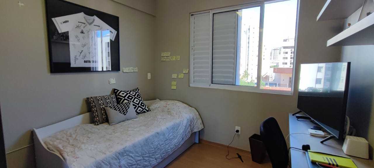 Apartamento para alugar com 4 quartos, 180m² - Foto 13