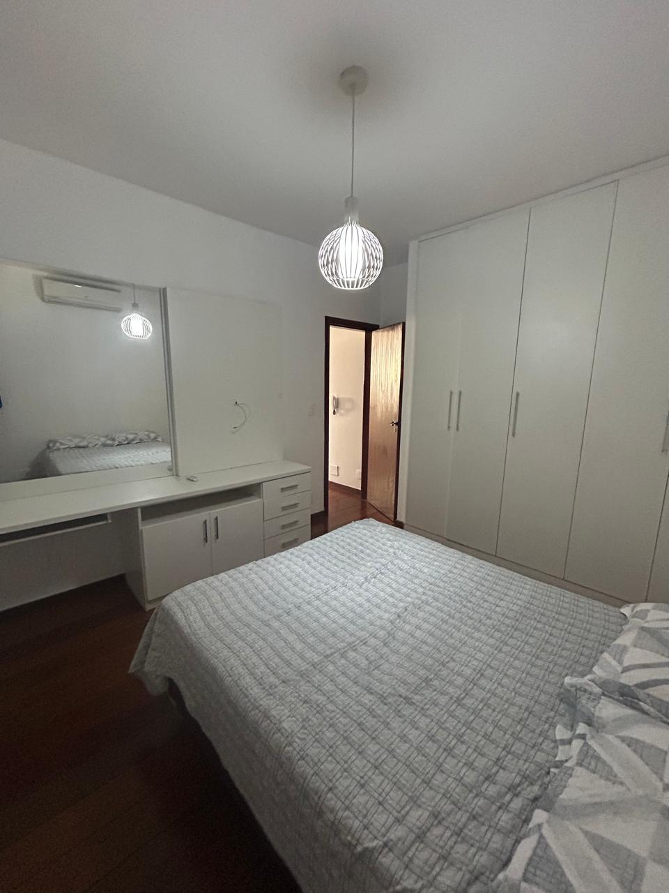 Casa para alugar com 4 quartos, 430m² - Foto 6