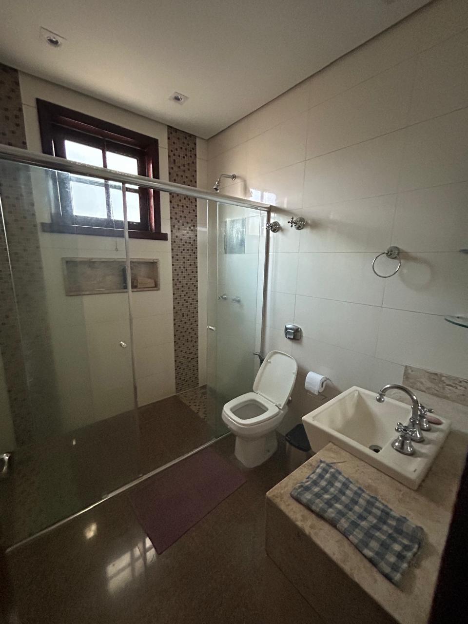 Casa para alugar com 4 quartos, 430m² - Foto 12