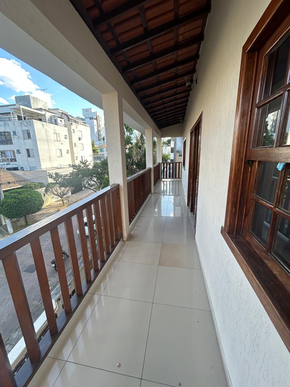 Casa para alugar com 4 quartos, 430m² - Foto 17