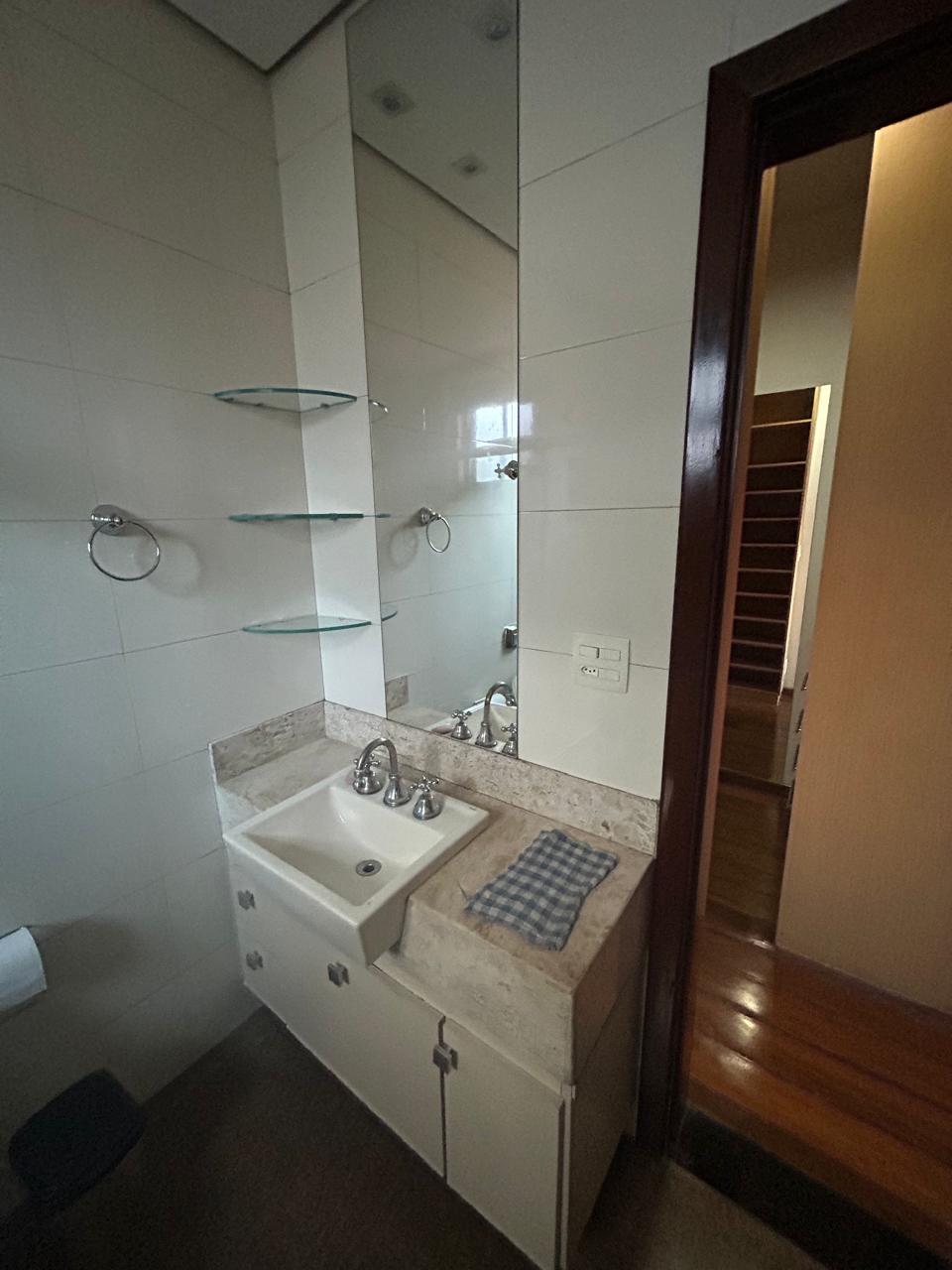 Casa para alugar com 4 quartos, 430m² - Foto 13