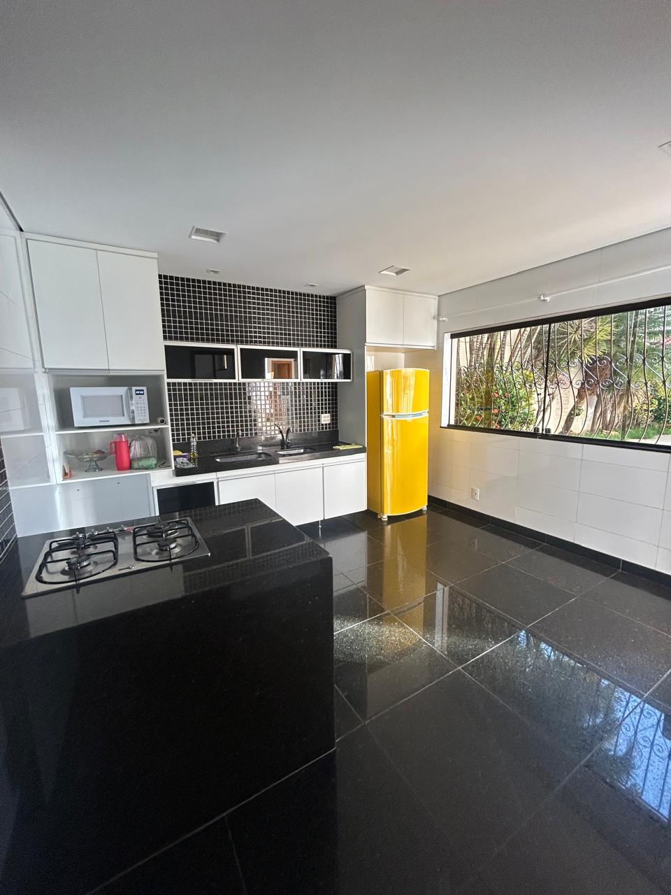Casa para alugar com 4 quartos, 430m² - Foto 21