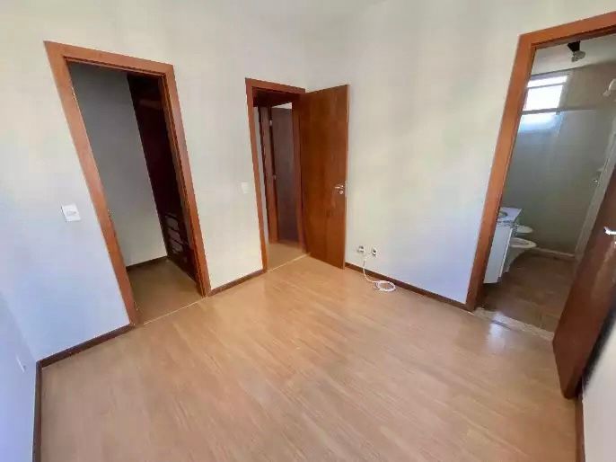 Apartamento à venda com 3 quartos, 95m² - Foto 7