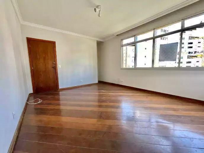 Apartamento à venda com 3 quartos, 95m² - Foto 1