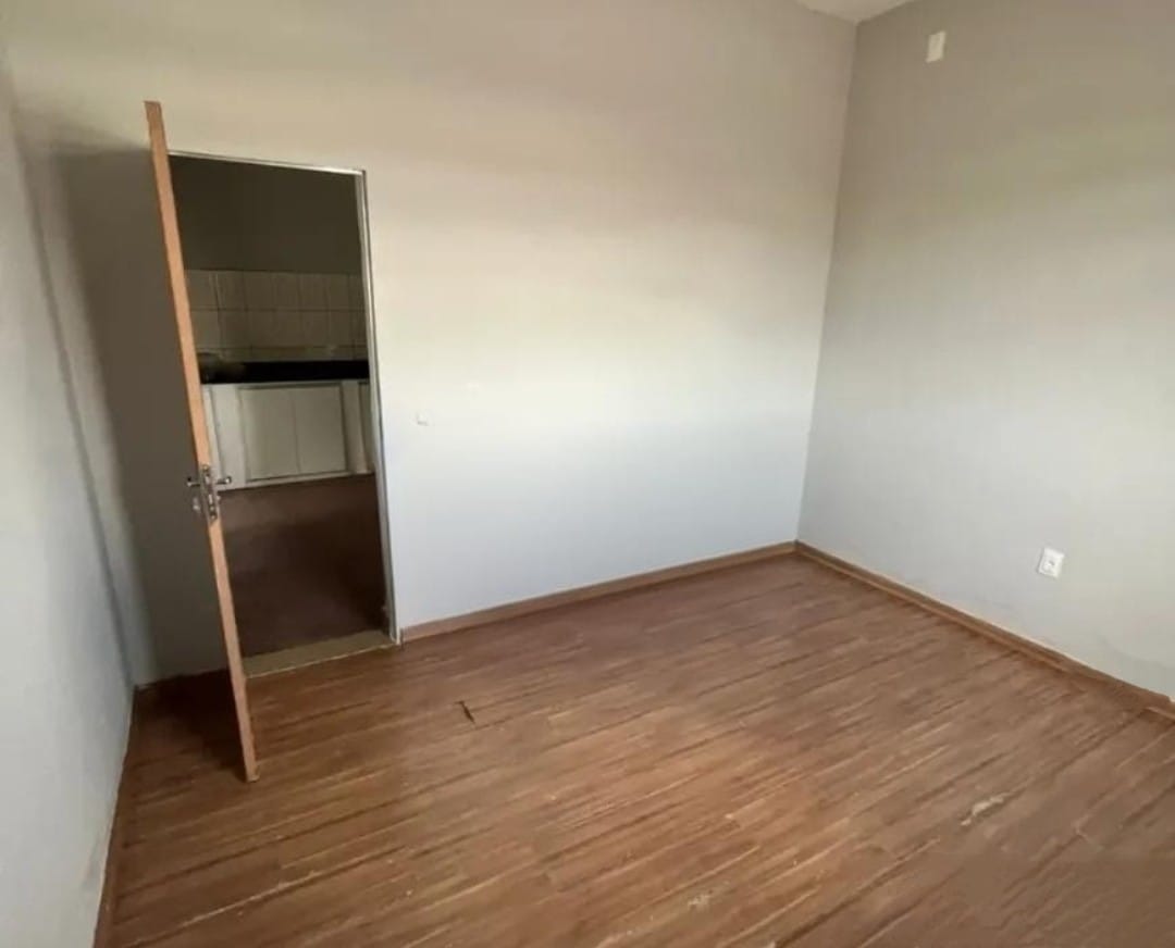 Casa para alugar com 3 quartos, 80m² - Foto 11