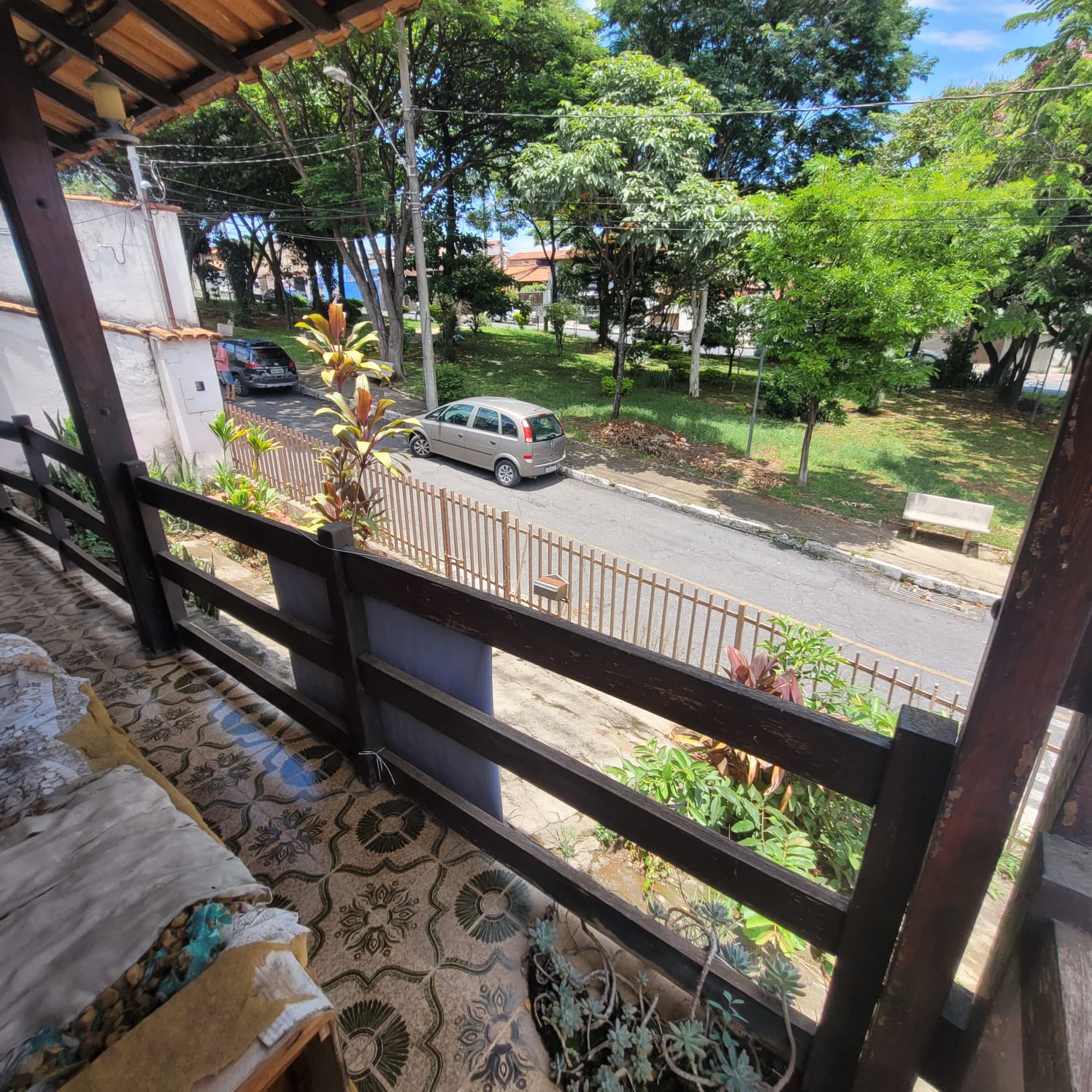 Casa à venda com 3 quartos, 240m² - Foto 2
