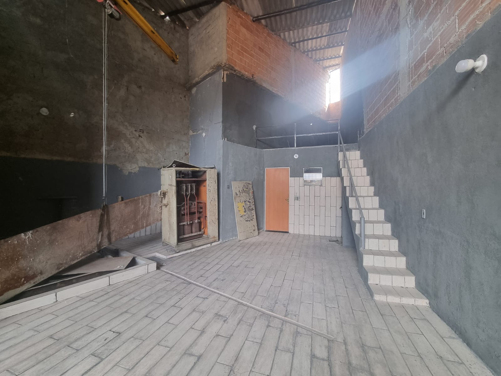 Depósito-Galpão-Armazém para alugar, 130m² - Foto 3