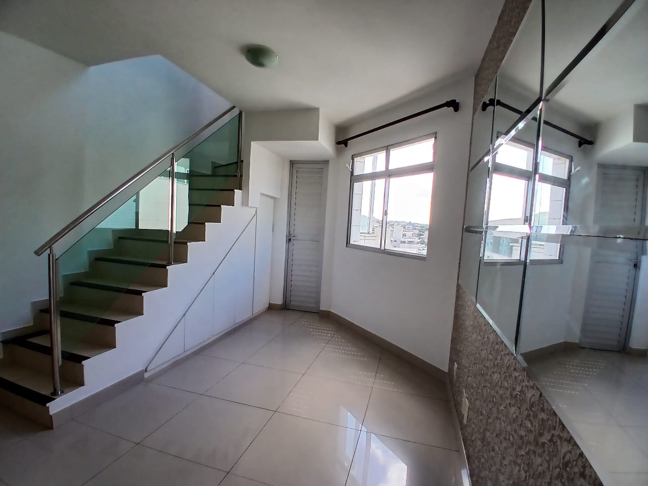 Cobertura para alugar com 3 quartos, 180m² - Foto 13