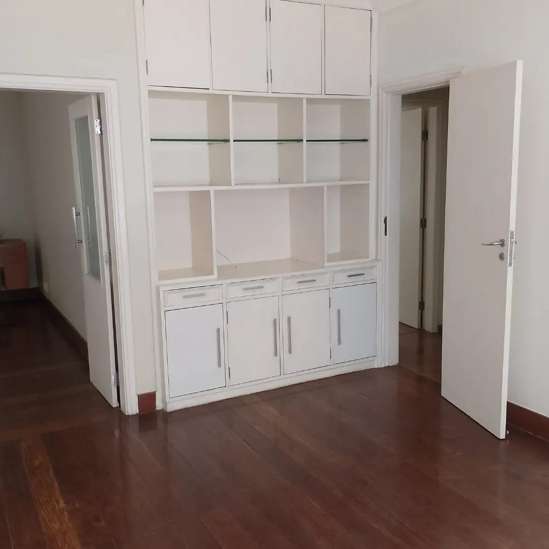 Apartamento à venda com 4 quartos, 220m² - Foto 6