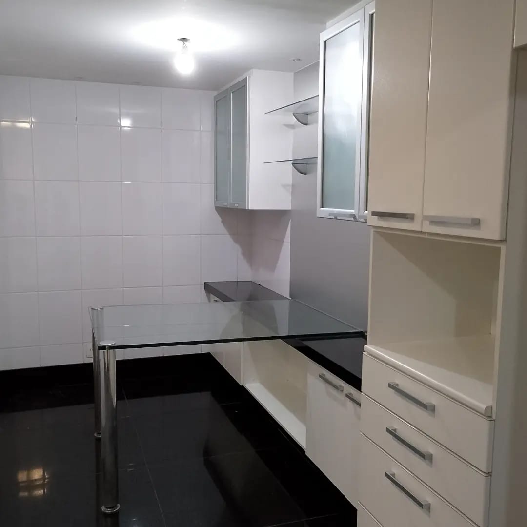 Apartamento à venda com 4 quartos, 220m² - Foto 7