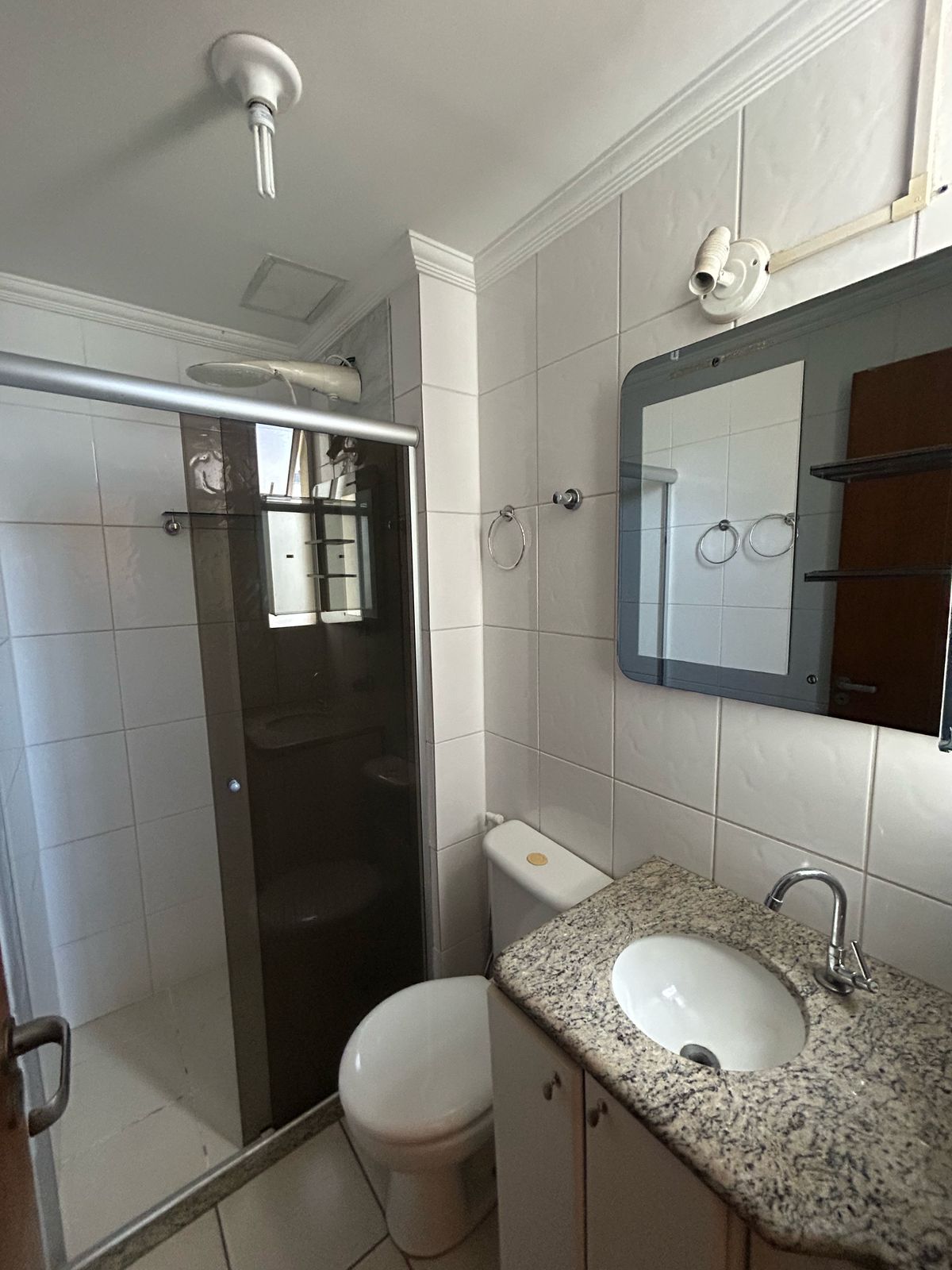 Apartamento para alugar com 2 quartos, 81m² - Foto 8