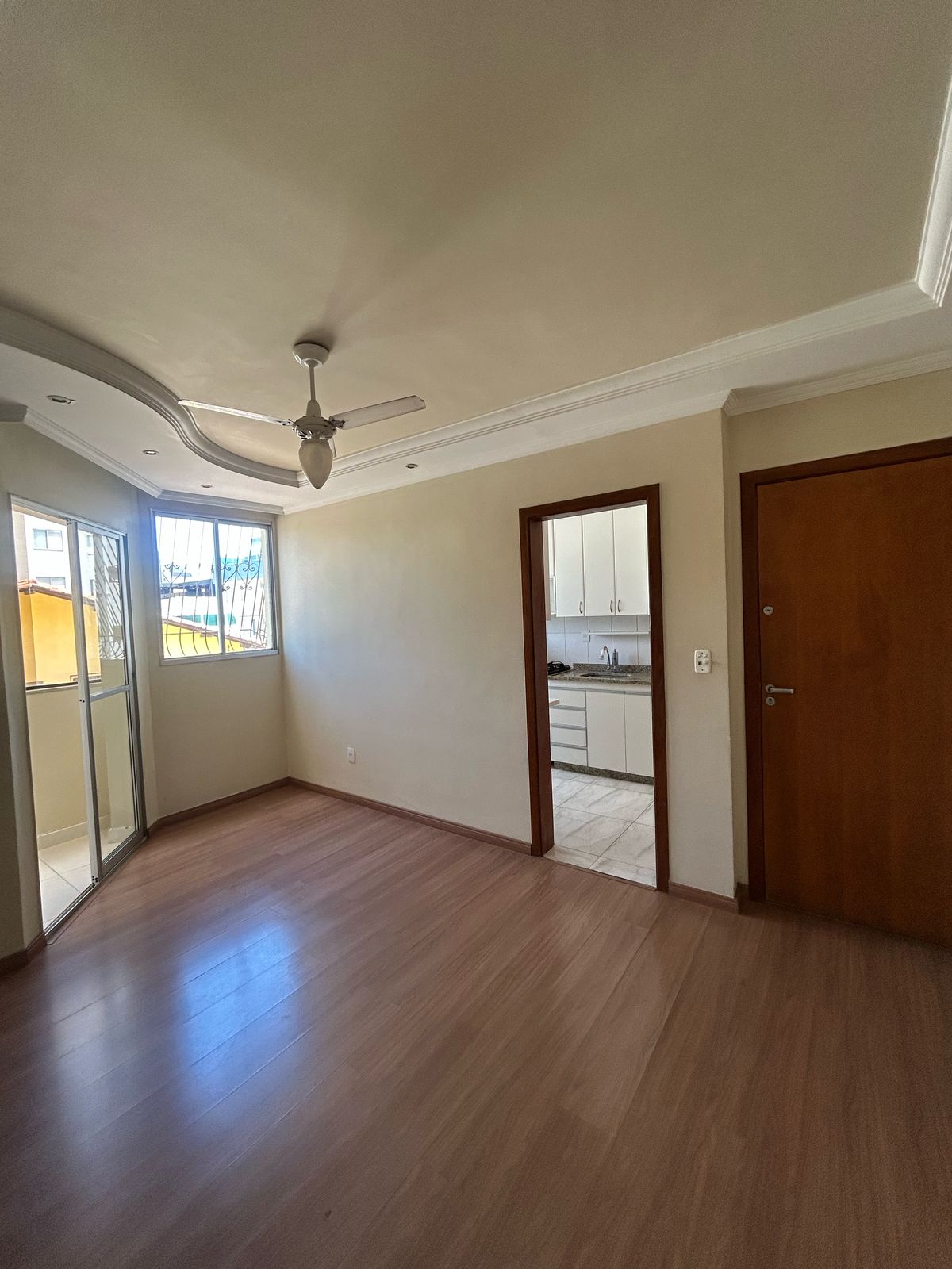Apartamento para alugar com 2 quartos, 81m² - Foto 2
