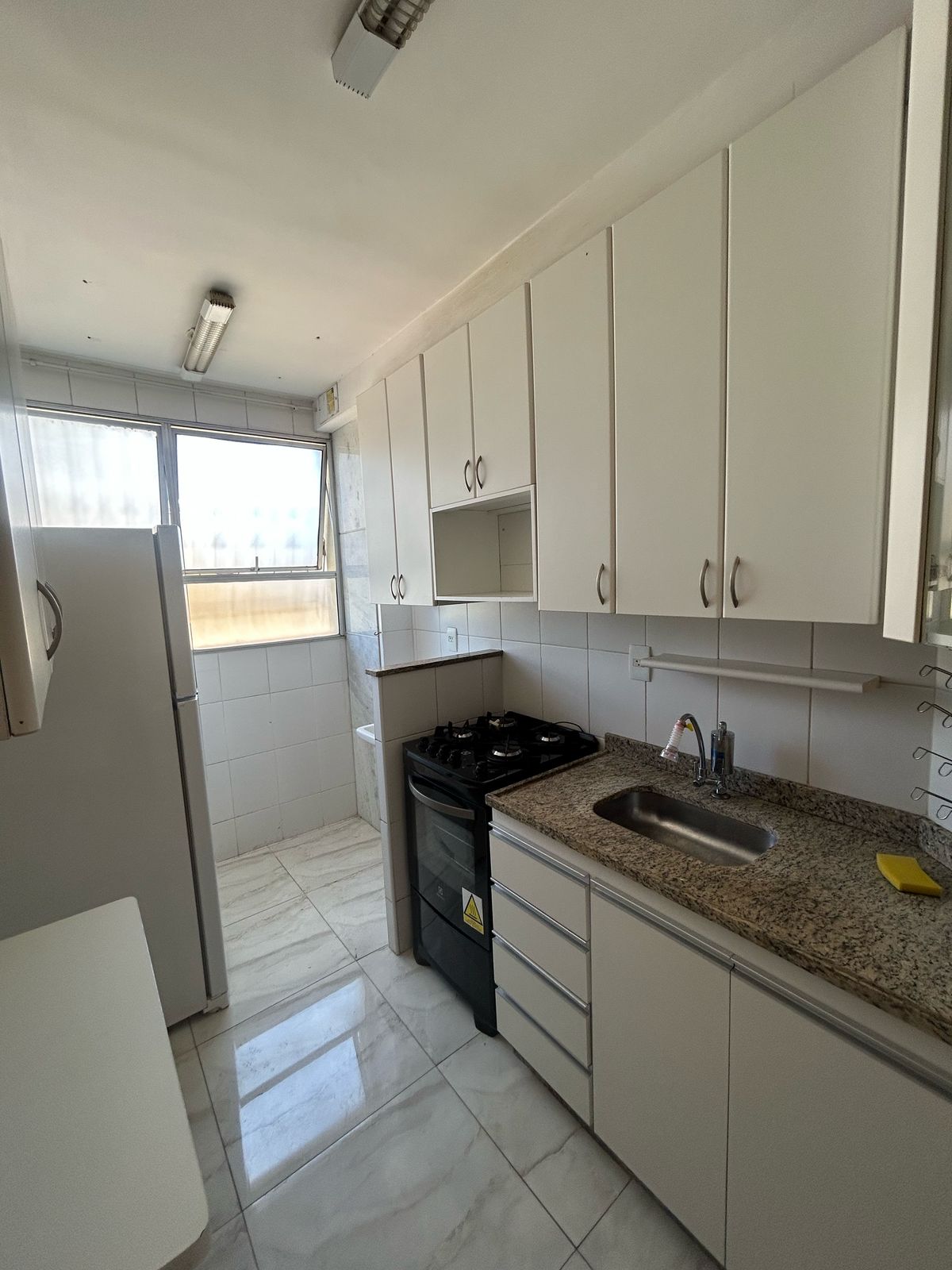Apartamento para alugar com 2 quartos, 81m² - Foto 4