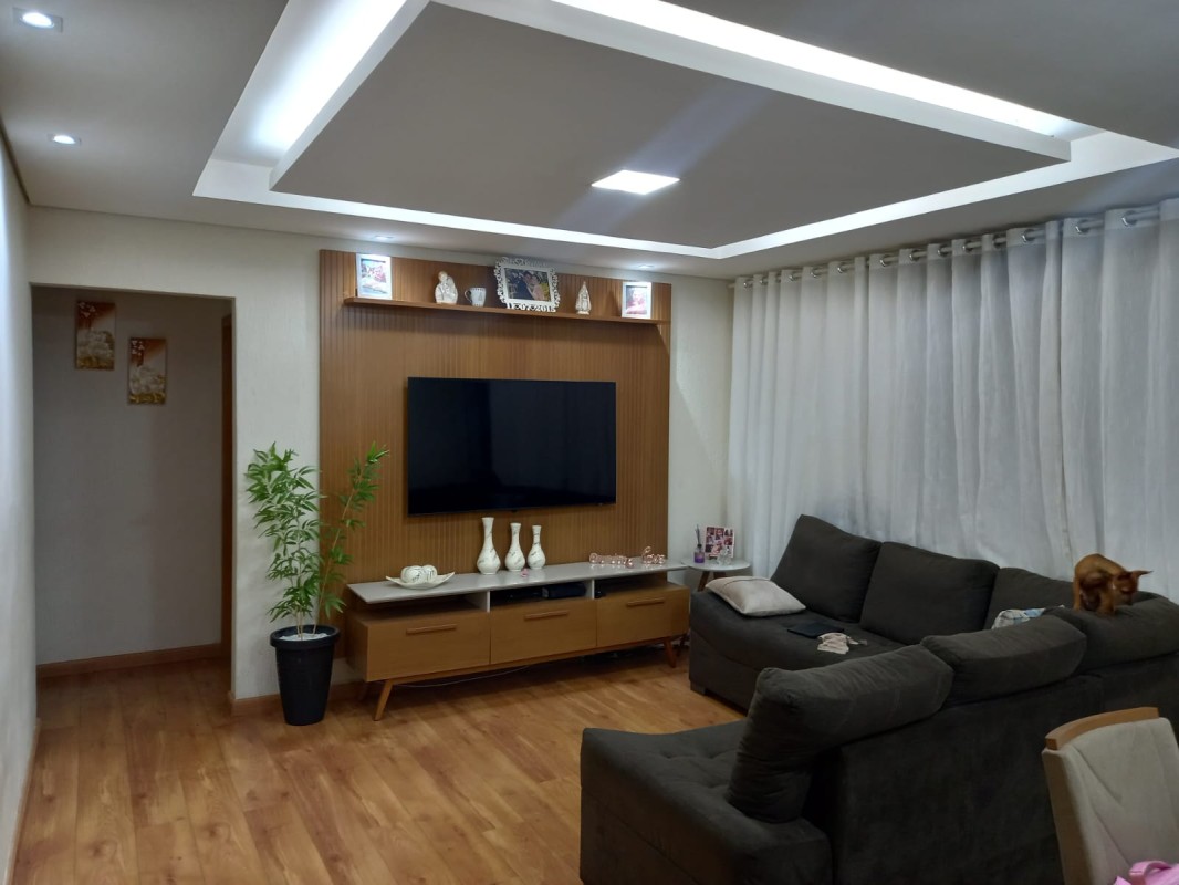 Apartamento à venda com 3 quartos, 80m² - Foto 1