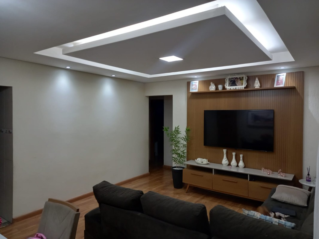 Apartamento à venda com 3 quartos, 80m² - Foto 2