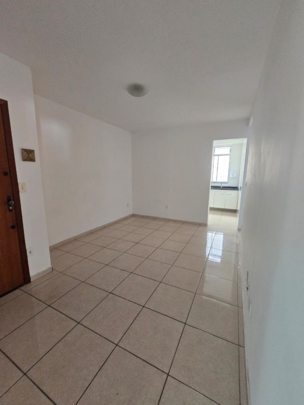 Apartamento para alugar com 3 quartos, 110m² - Foto 1