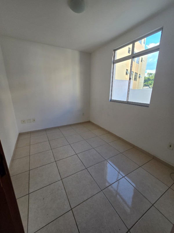 Apartamento para alugar com 3 quartos, 110m² - Foto 3