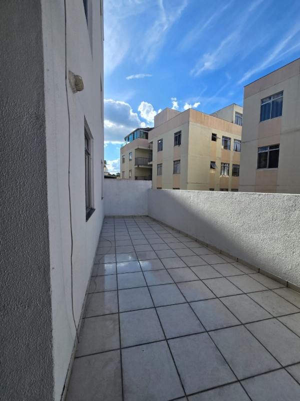 Apartamento para alugar com 3 quartos, 110m² - Foto 11
