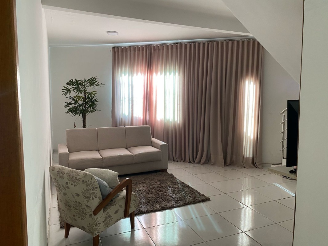 Casa à venda com 3 quartos, 200m² - Foto 4