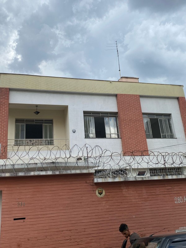 Casa para alugar com 6 quartos, 360m² - Foto 5