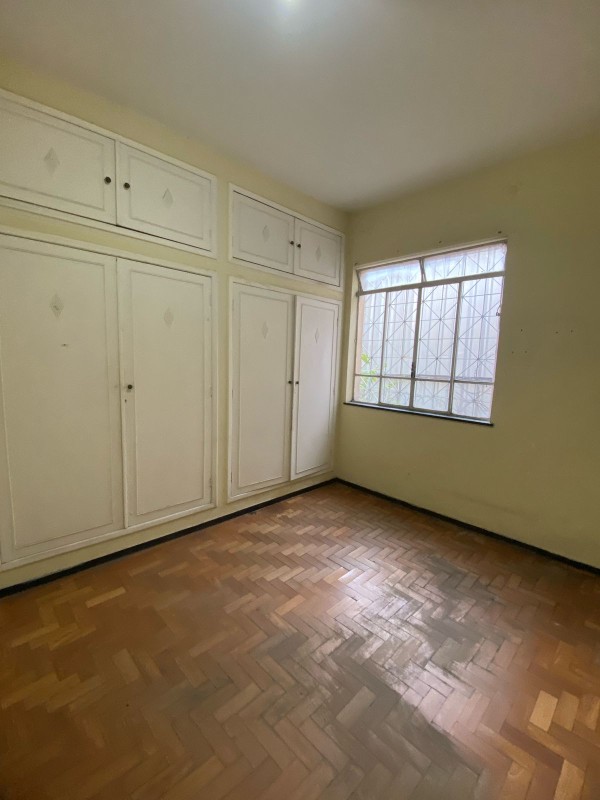 Casa para alugar com 6 quartos, 360m² - Foto 11