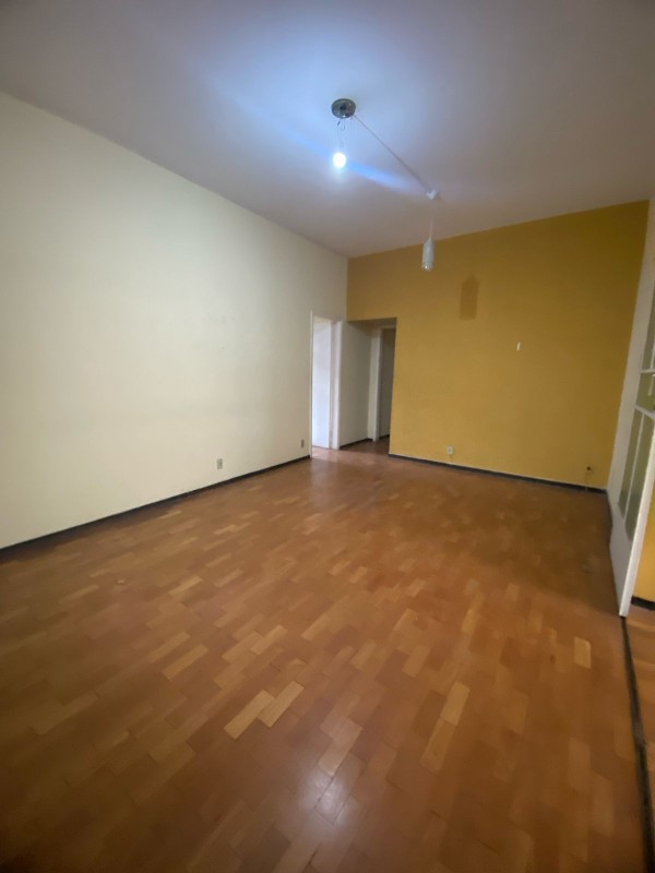 Casa para alugar com 6 quartos, 360m² - Foto 18