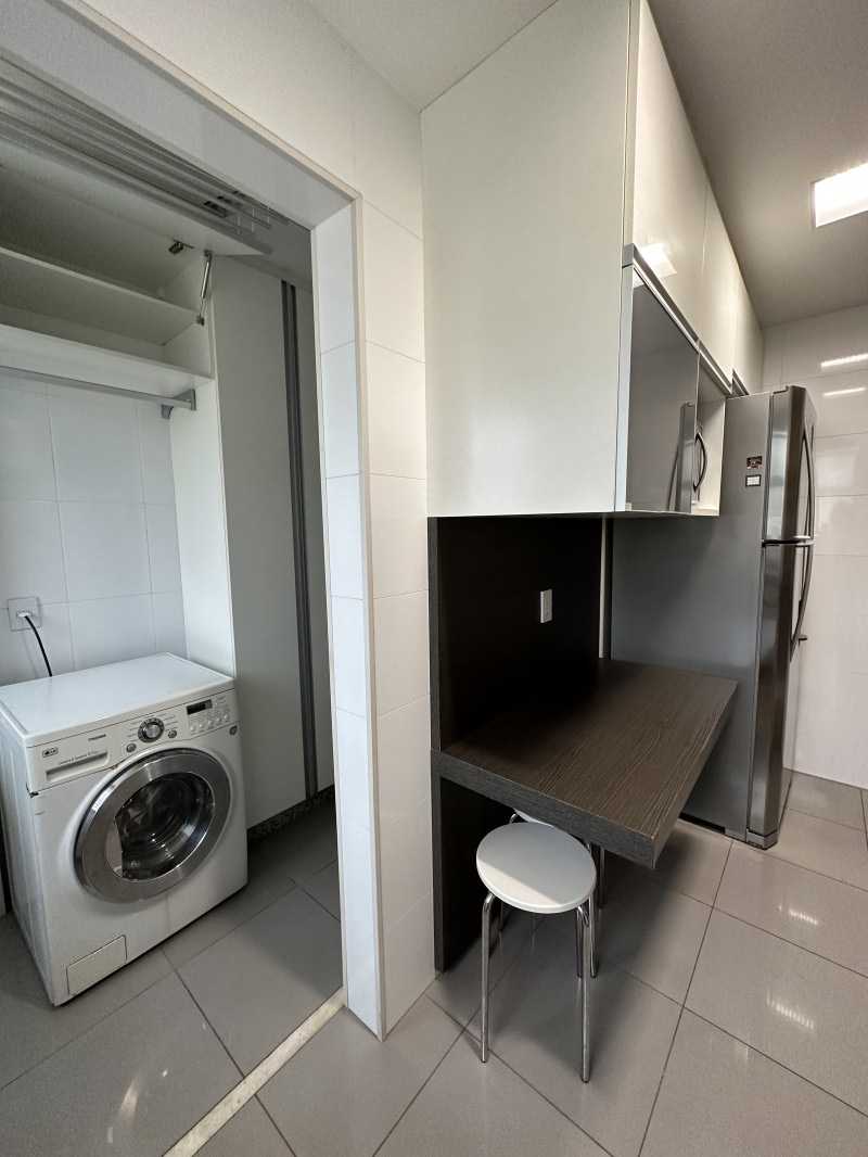 Apartamento para alugar com 2 quartos, 102m² - Foto 12