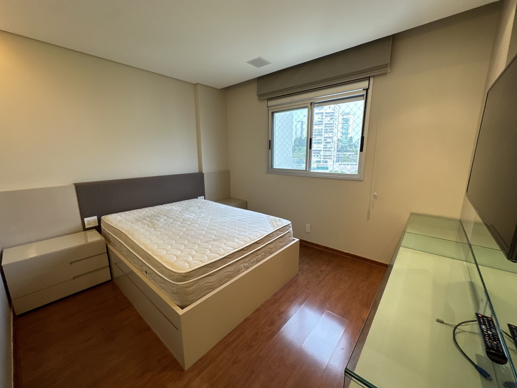Apartamento para alugar com 2 quartos, 102m² - Foto 20