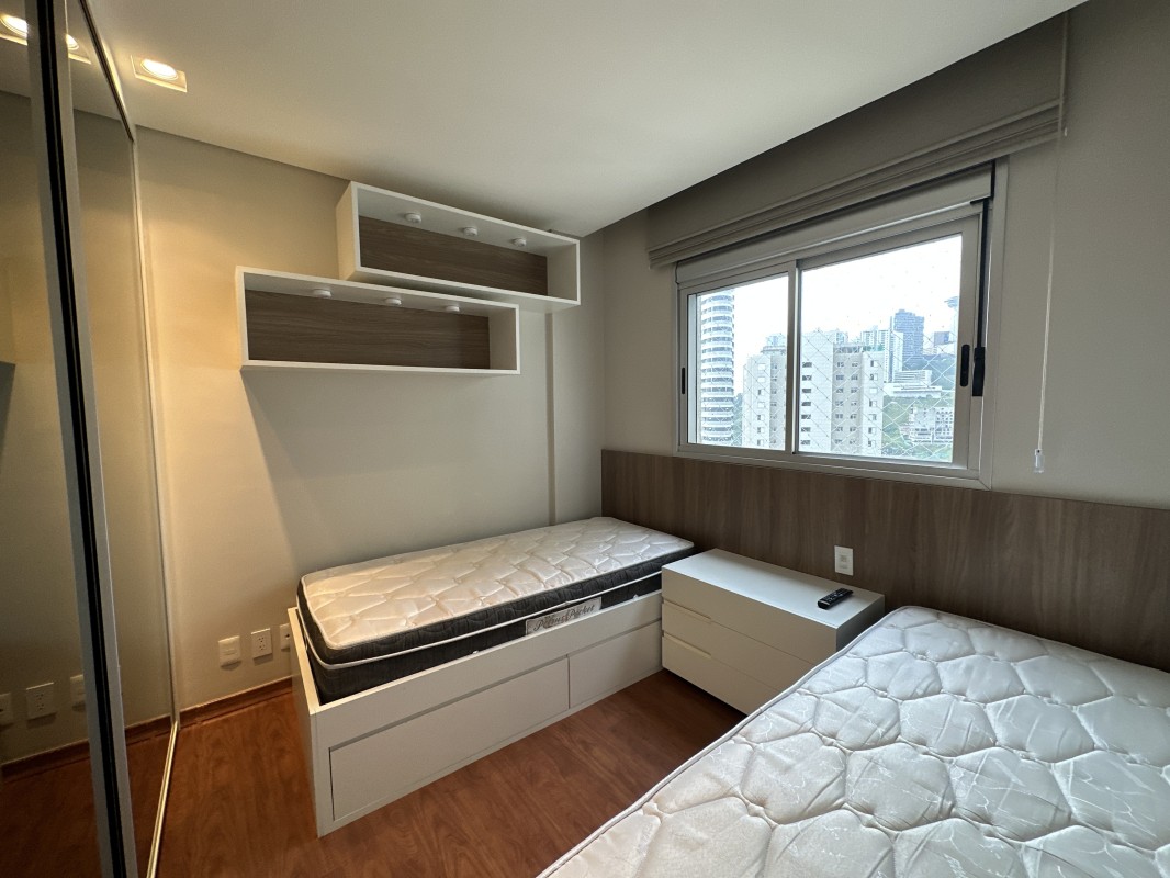 Apartamento para alugar com 2 quartos, 102m² - Foto 17