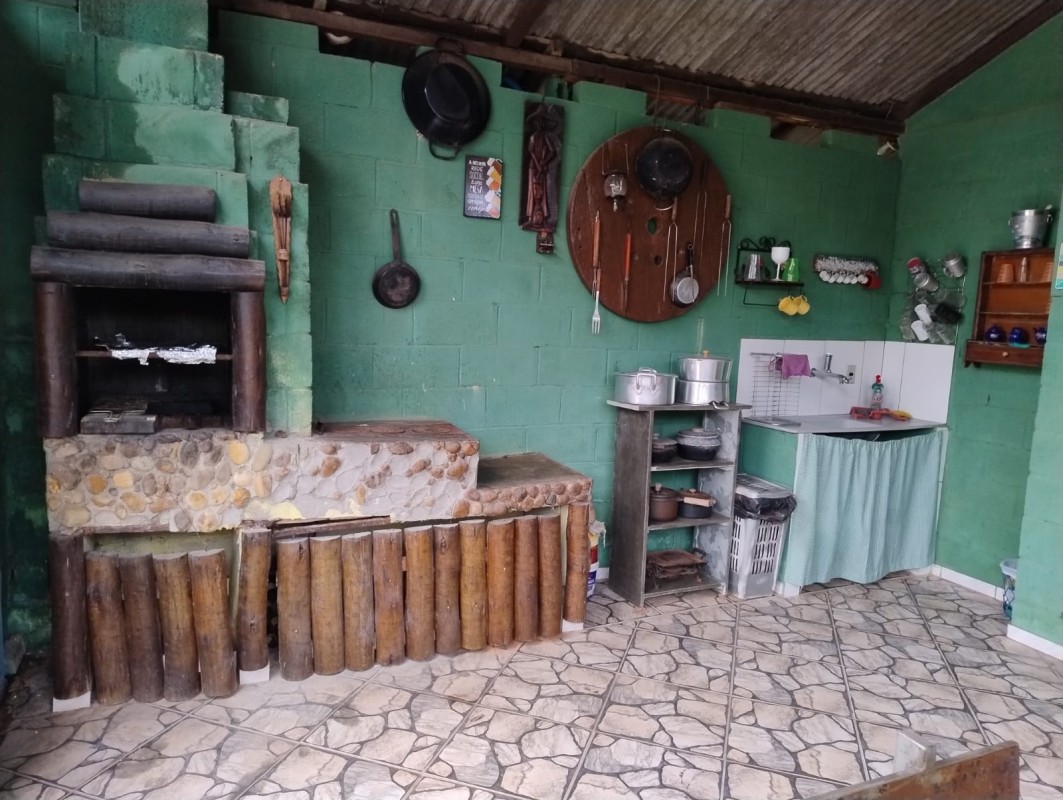 Casa à venda com 3 quartos, 720m² - Foto 2