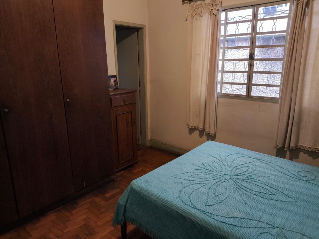 Casa à venda com 5 quartos, 244m² - Foto 6