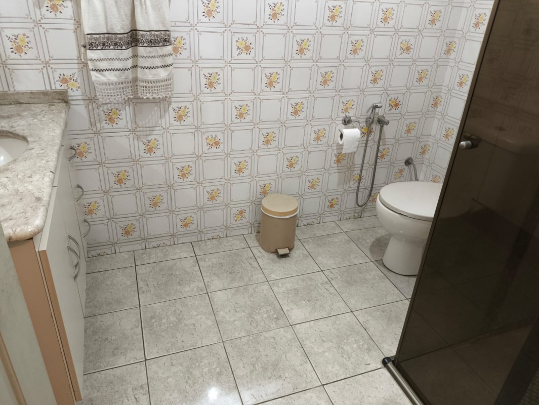 Casa à venda com 5 quartos, 244m² - Foto 11