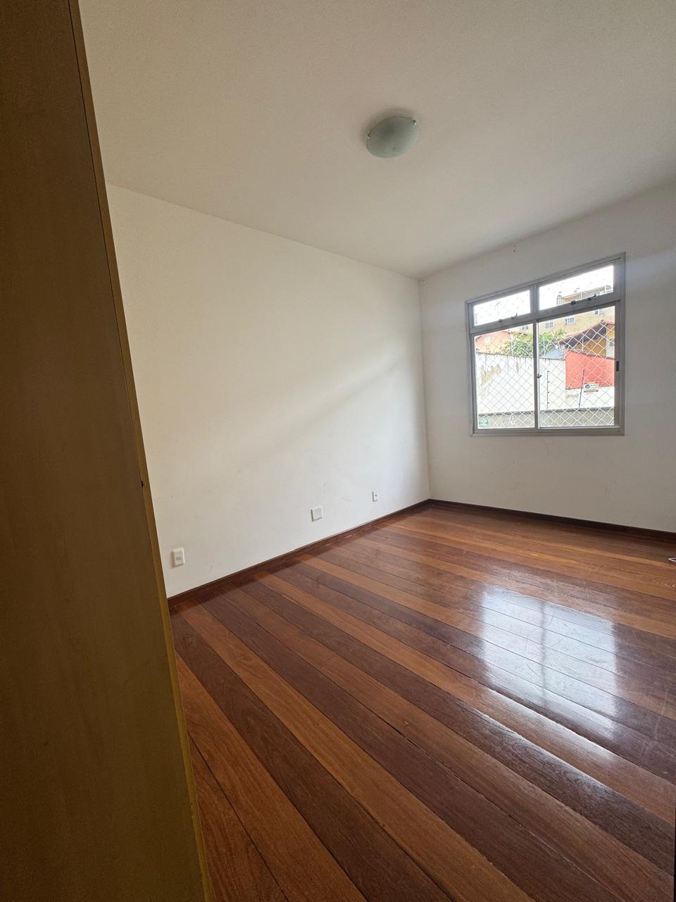 Apartamento para alugar com 3 quartos, 90m² - Foto 4