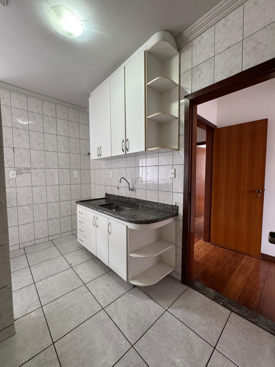 Apartamento para alugar com 3 quartos, 90m² - Foto 8