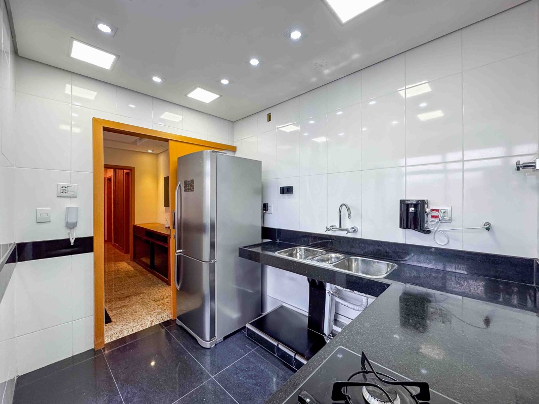 Apartamento à venda com 3 quartos, 102m² - Foto 9