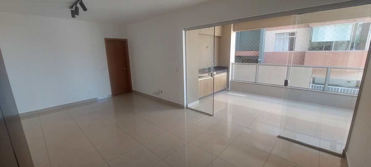 Apartamento para alugar com 4 quartos, 136m² - Foto 1