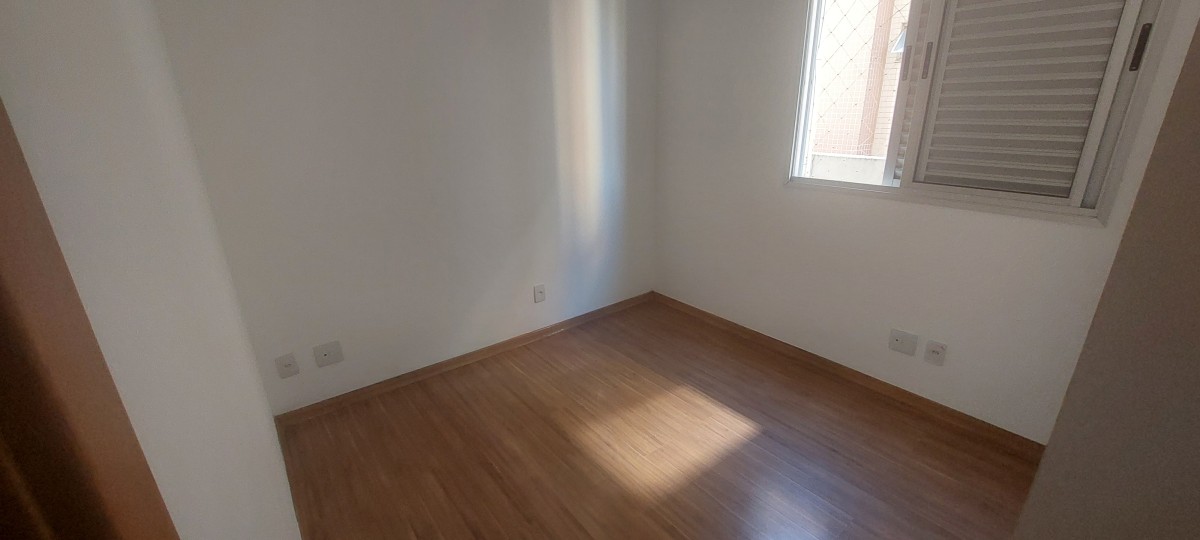 Apartamento para alugar com 4 quartos, 136m² - Foto 18
