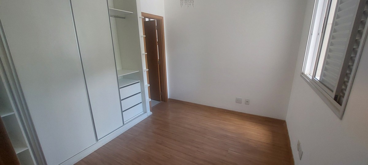 Apartamento para alugar com 4 quartos, 136m² - Foto 22