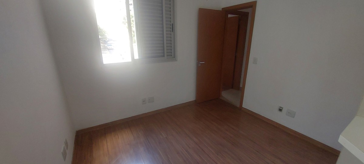 Apartamento para alugar com 4 quartos, 136m² - Foto 24