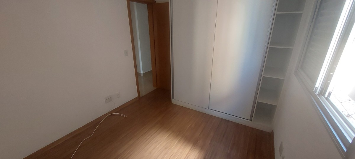 Apartamento para alugar com 4 quartos, 136m² - Foto 13