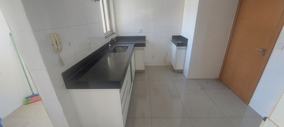 Apartamento para alugar com 4 quartos, 136m² - Foto 7