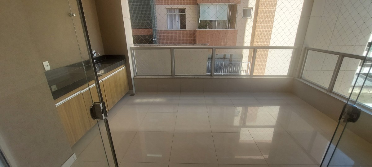 Apartamento para alugar com 4 quartos, 136m² - Foto 5