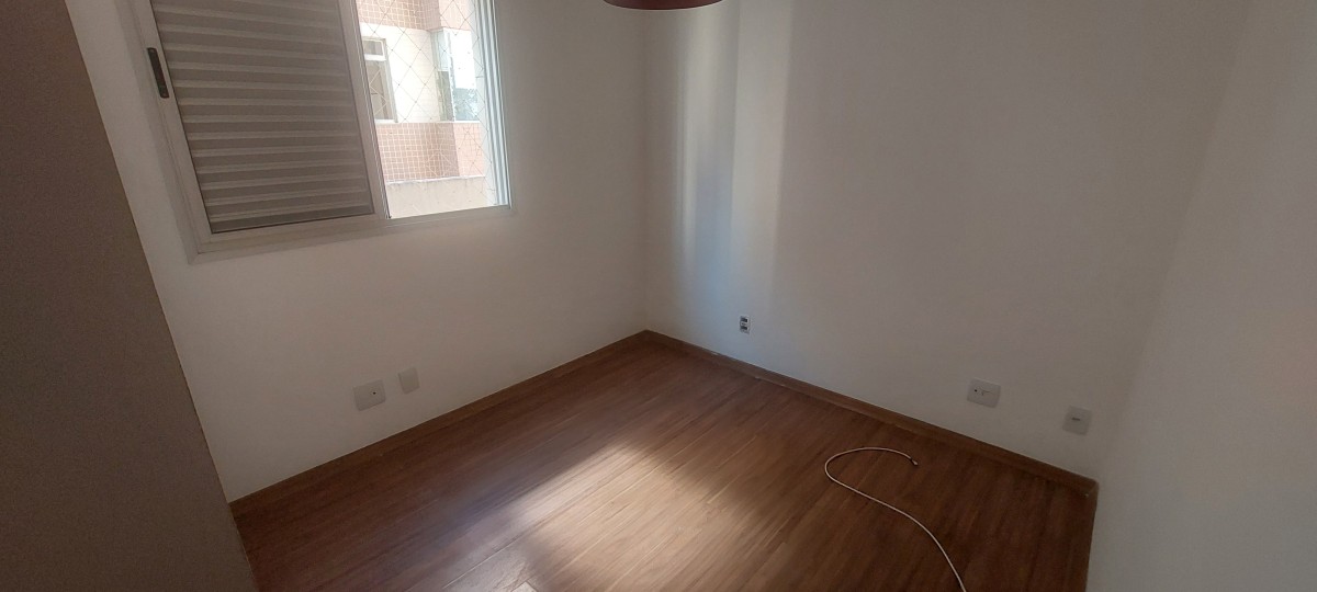 Apartamento para alugar com 4 quartos, 136m² - Foto 12