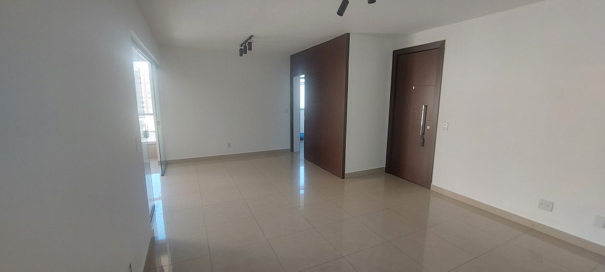 Apartamento para alugar com 4 quartos, 136m² - Foto 2