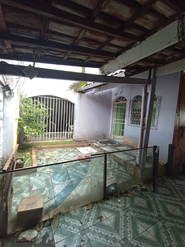Casa à venda com 3 quartos, 258m² - Foto 3