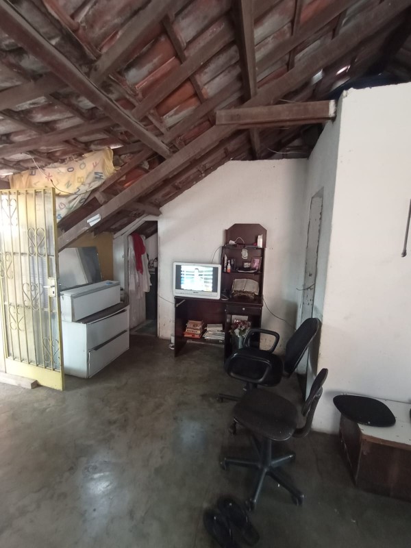 Casa à venda com 3 quartos, 258m² - Foto 22