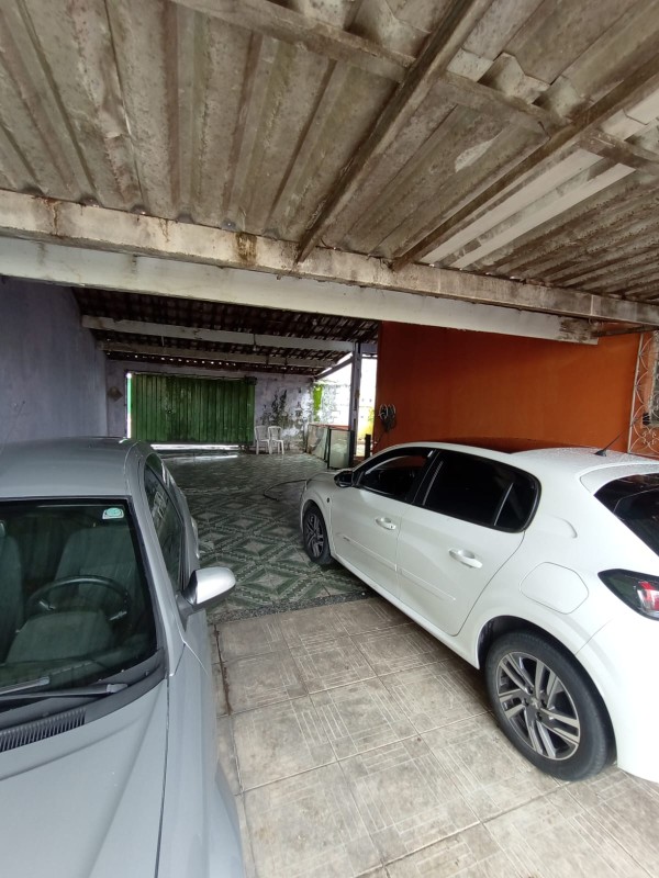 Casa à venda com 3 quartos, 258m² - Foto 4