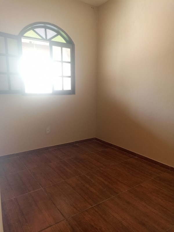 Casa para alugar com 2 quartos, 60m² - Foto 8